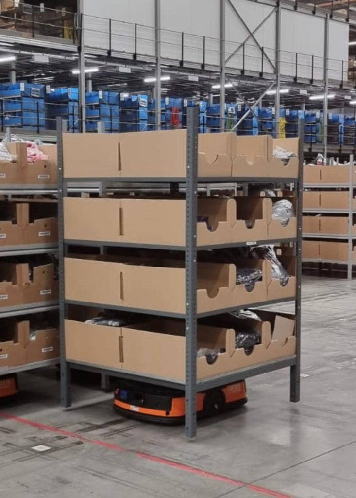 AMR & AGV Compatible Shelving in warehouse